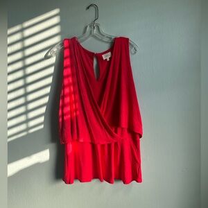 Deletta 2-tiered top